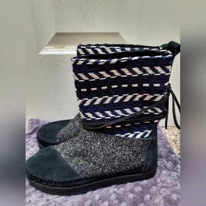 TOMS Women's Nepal Fashion Boot, Suede/Textile mix
